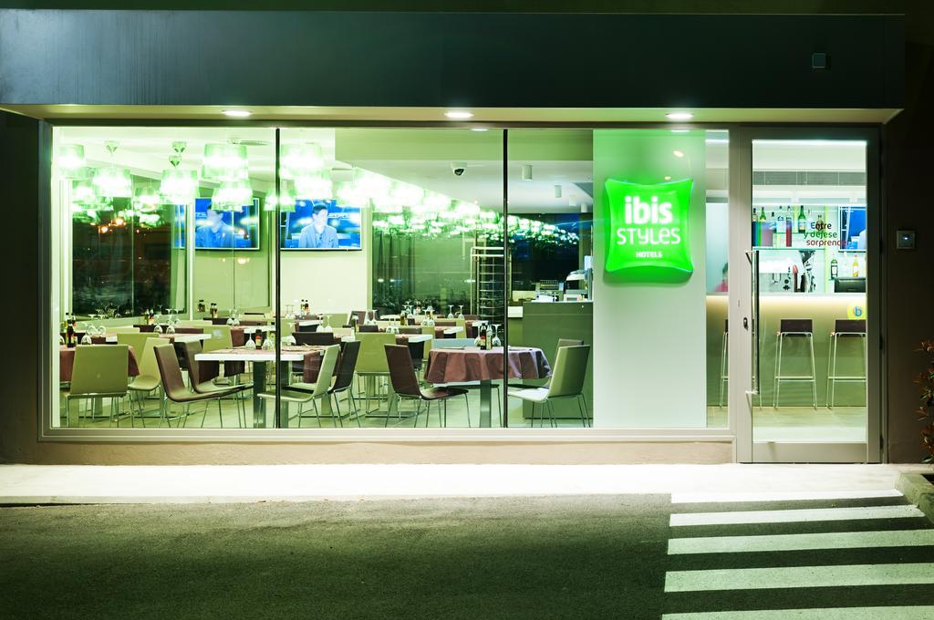 Hotel Ibis Styles Lleida Torrefarrera Eksteriør bilde