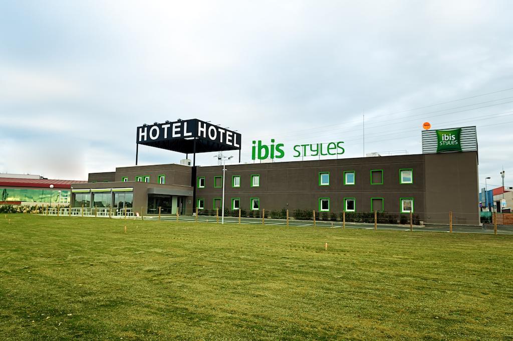 Hotel Ibis Styles Lleida Torrefarrera Eksteriør bilde