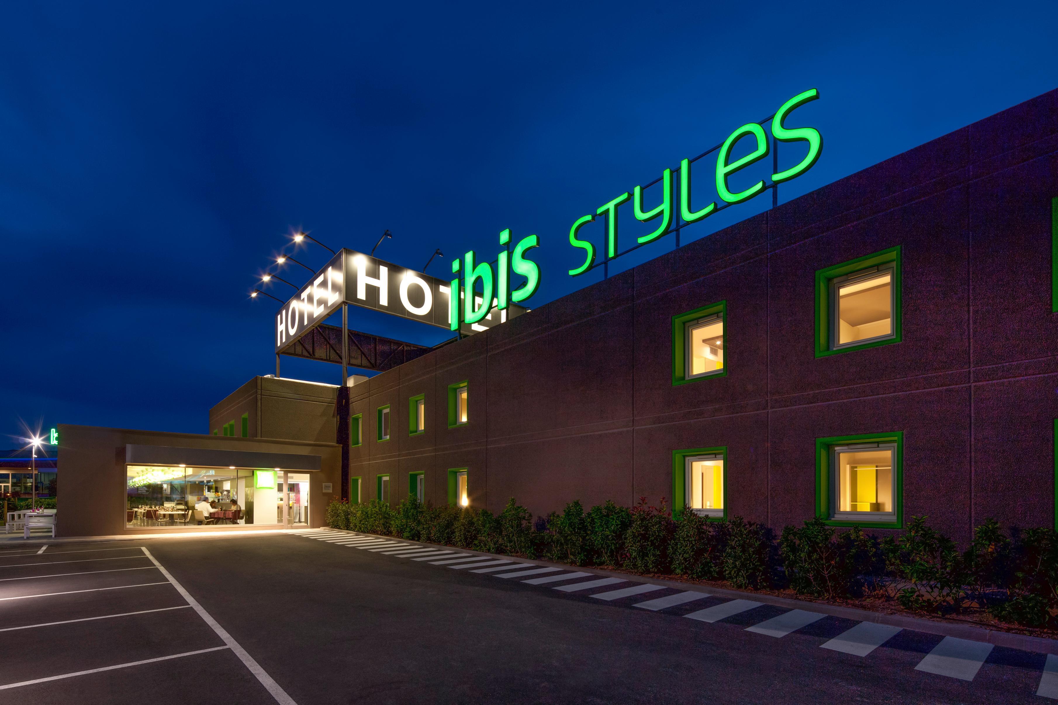 Hotel Ibis Styles Lleida Torrefarrera Eksteriør bilde