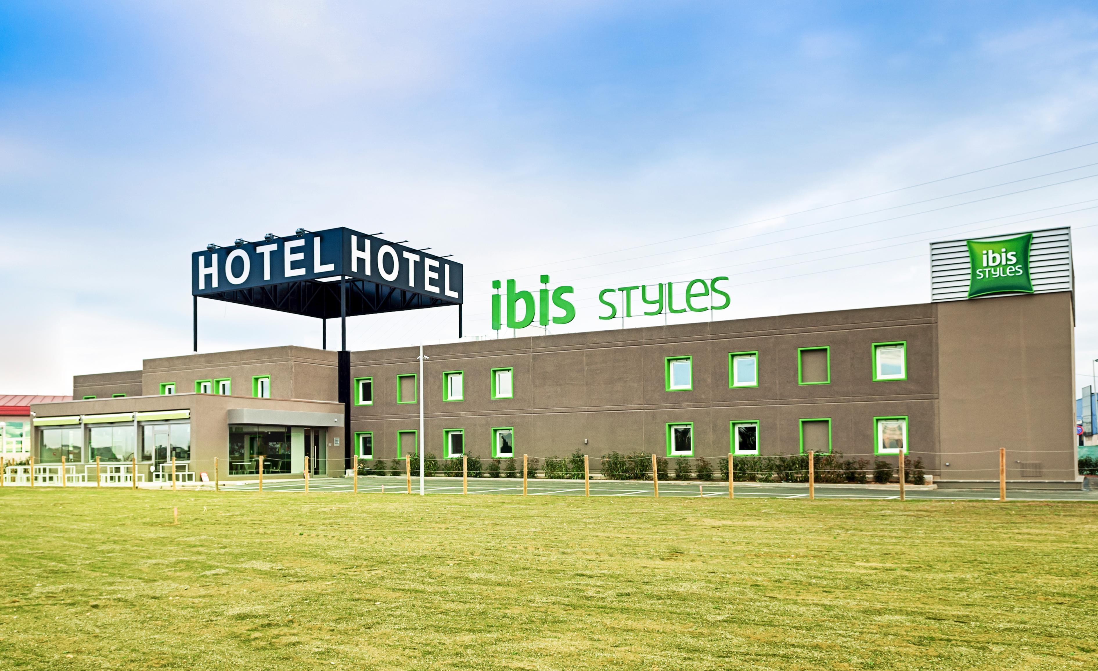 Hotel Ibis Styles Lleida Torrefarrera Eksteriør bilde