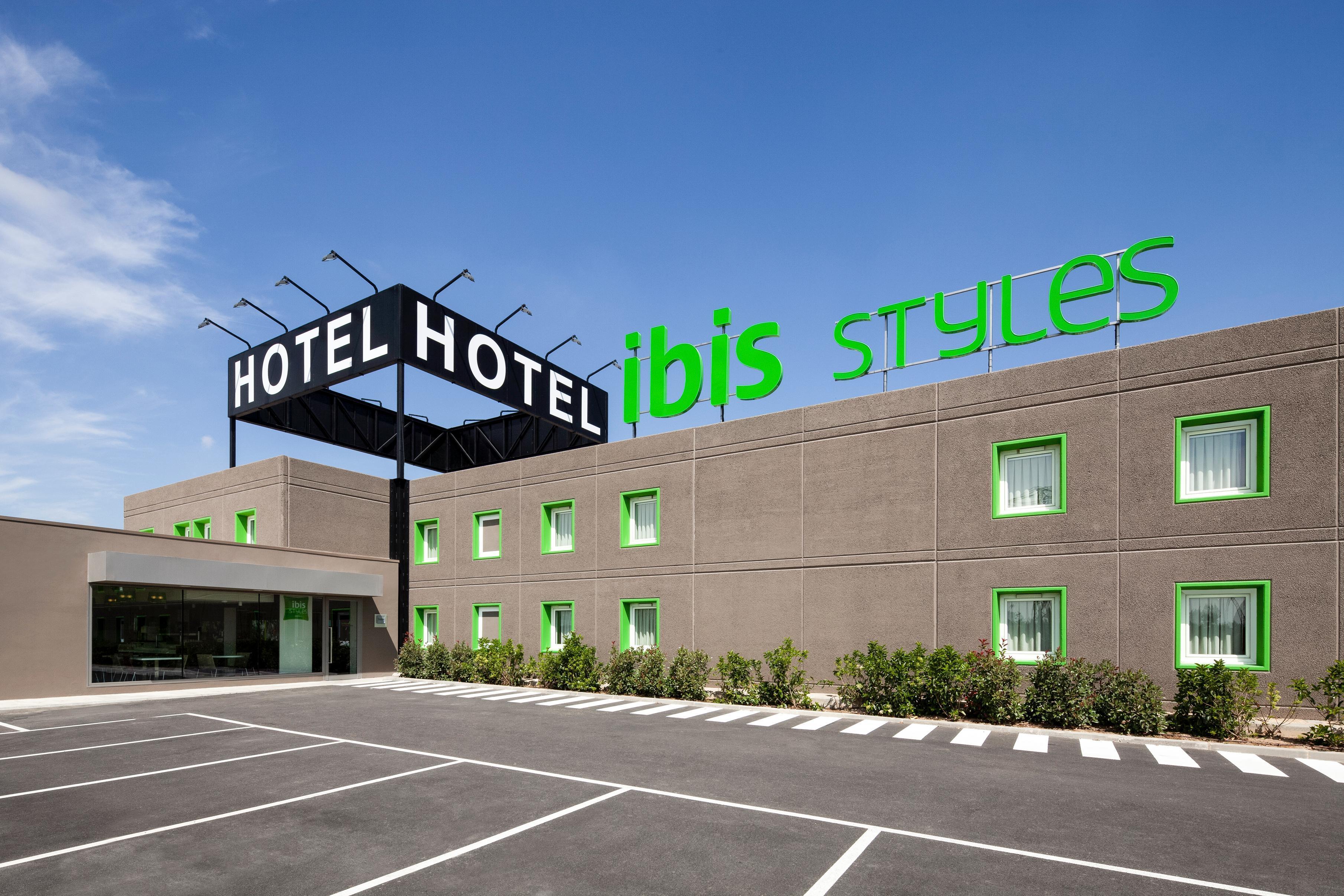 Hotel Ibis Styles Lleida Torrefarrera Eksteriør bilde